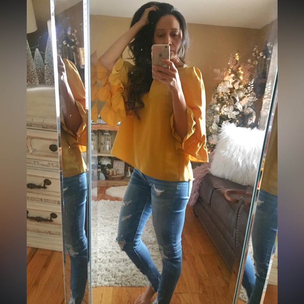 Loose Ruffle Sleeve Blouse